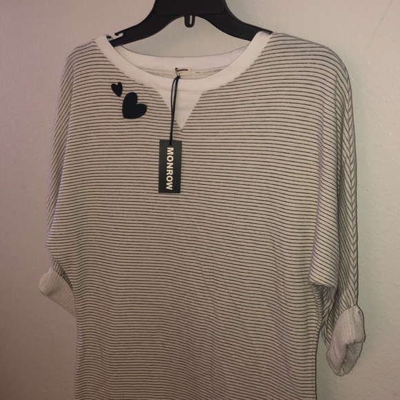 MONROW
Embroidered Heart Dress - Picture 3 of 4